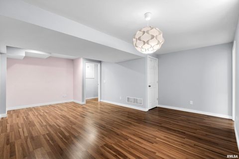 Tiny photo for 3461 CEDARVIEW Court, Bettendorf, IA 52722 (MLS # QC4268323)