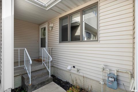 Tiny photo for 3461 CEDARVIEW Court, Bettendorf, IA 52722 (MLS # QC4268323)