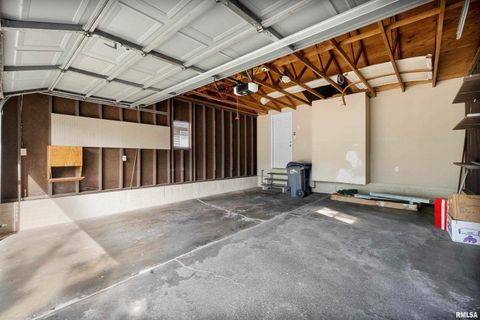 Tiny photo for 3461 CEDARVIEW Court, Bettendorf, IA 52722 (MLS # QC4268323)