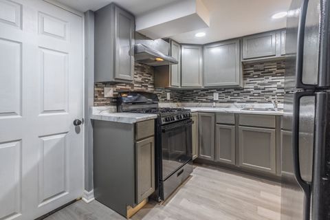 Tiny photo for 5648 S California Avenue, Chicago, IL 60629 (MLS # 12487701)