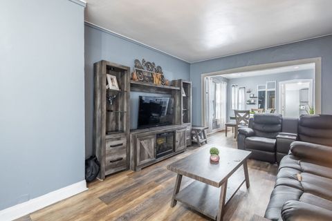Tiny photo for 5648 S California Avenue, Chicago, IL 60629 (MLS # 12487701)