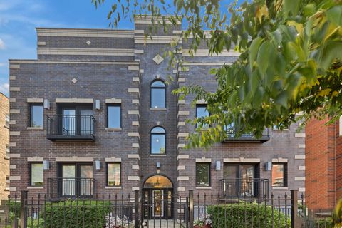 2457 W FOSTER Avenue 1 Chicago IL 60625