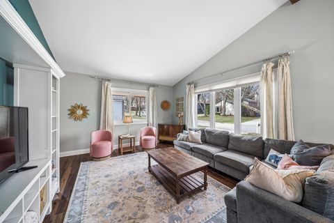 Tiny photo for 6515 Deerpath Court, Lisle, IL 60532 (MLS # 12583676)