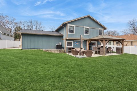 Tiny photo for 6515 Deerpath Court, Lisle, IL 60532 (MLS # 12583676)