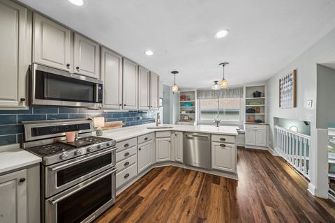 Tiny photo for 6515 Deerpath Court, Lisle, IL 60532 (MLS # 12583676)