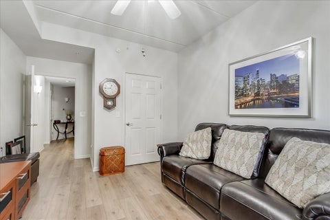 Tiny photo for 819 Graceland Avenue #406, Des Plaines, IL 60016 (MLS # 12789405)