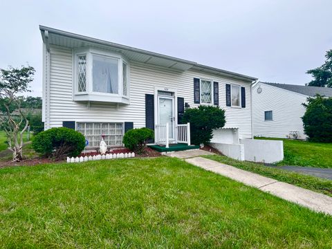 Tiny photo for 424 Mark Avenue, Glendale Heights, IL 60139 (MLS # 12432545)