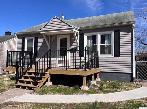 Photo of 1422 N 7th St. St, Quincy, IL 62301 (MLS # 12561395)