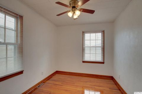 Tiny photo for 1422 N 7th St. St, Quincy, IL 62301 (MLS # 12561395)