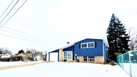 Photo of 2209 Melrose Avenue, Waukegan, IL 60085 (MLS # 12549899)