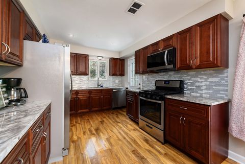 Tiny photo for 9476 Terrace Place, Des Plaines, IL 60016 (MLS # 12646297)