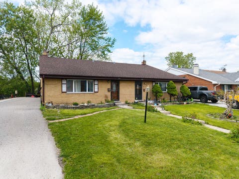 Photo of 9476 Terrace Place, Des Plaines, IL 60016 (MLS # 12646297)