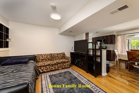 Tiny photo for 9476 Terrace Place, Des Plaines, IL 60016 (MLS # 12646297)