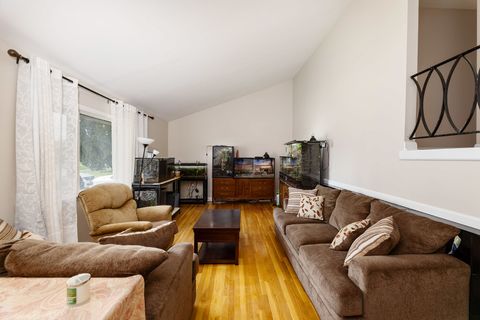 Tiny photo for 9476 Terrace Place, Des Plaines, IL 60016 (MLS # 12646297)