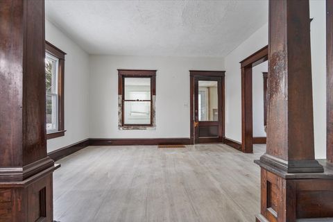 Tiny photo for 104 Magoun Street, Bloomington, IL 61701 (MLS # 12533520)