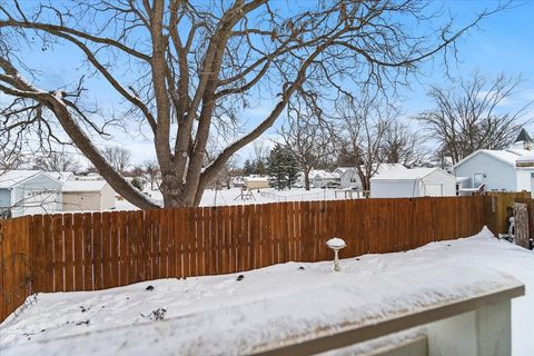 Tiny photo for 104 Magoun Street, Bloomington, IL 61701 (MLS # 12533520)