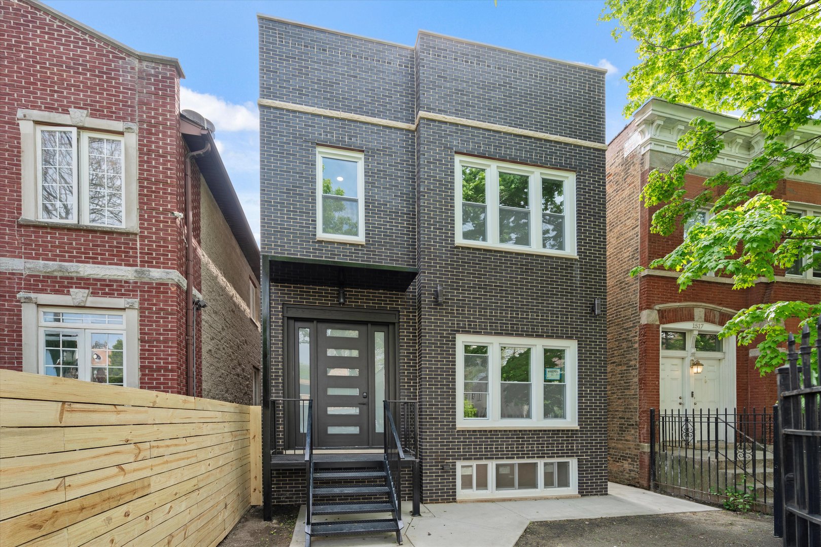 1521 N Maplewood Avenue
