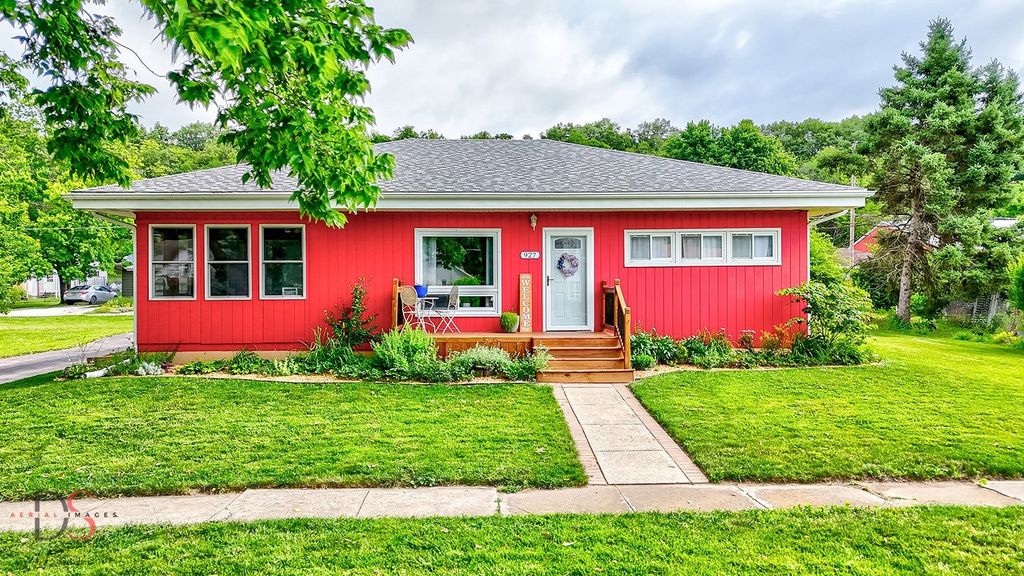 Photo for 927 Clark Street, Marseilles, IL 61341 (MLS # 12402161)