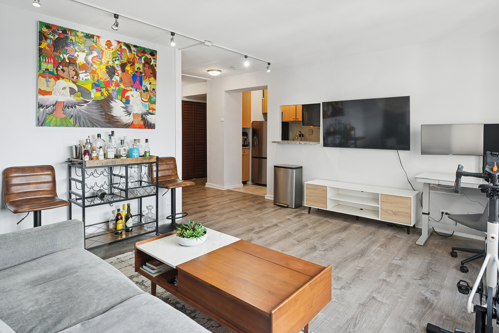 2909 N Sheridan Road 1001