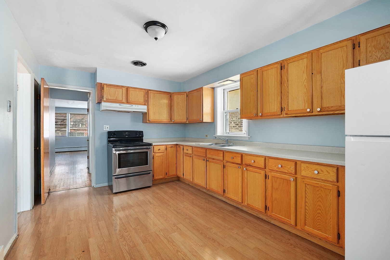 2623 W Berwyn Avenue