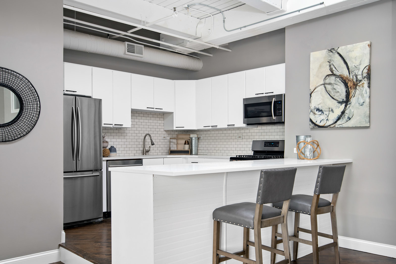 Chicago, Illinois 60607, United States, 3 Bedrooms Bedrooms, ,2 BathroomsBathrooms,Residential,Active,222579