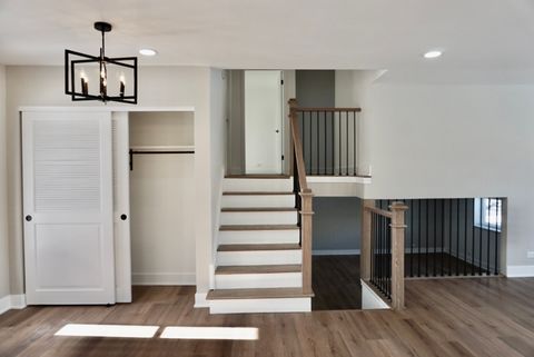 Tiny photo for 2018 E Ivy Lane, Mount Prospect, IL 60056 (MLS # 12612410)