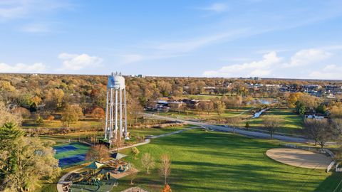 Tiny photo for 2404 Sigwalt Street, Rolling Meadows, IL 60008 (MLS # 12539997)