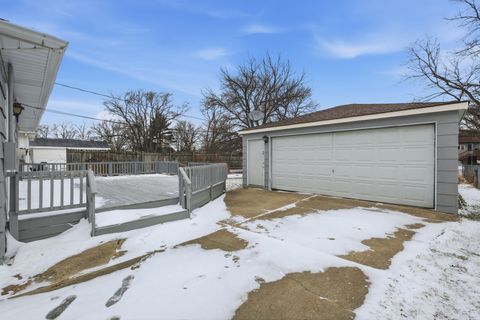 Tiny photo for 2404 Sigwalt Street, Rolling Meadows, IL 60008 (MLS # 12539997)