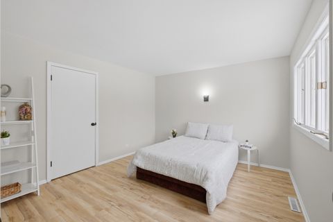 Tiny photo for 2404 Sigwalt Street, Rolling Meadows, IL 60008 (MLS # 12539997)