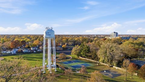 Tiny photo for 2404 Sigwalt Street, Rolling Meadows, IL 60008 (MLS # 12539997)