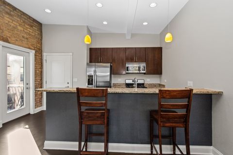 Tiny photo for 4444 N DAMEN Avenue #4E, Chicago, IL 60625 (MLS # 12514592)