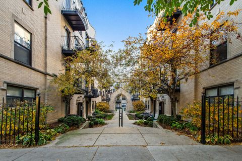 Photo of 4444 N DAMEN Avenue #4E, Chicago, IL 60625 (MLS # 12514592)