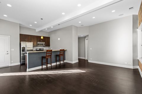 Tiny photo for 4444 N DAMEN Avenue #4E, Chicago, IL 60625 (MLS # 12514592)