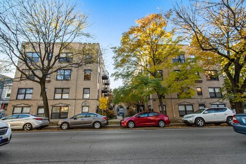 Tiny photo for 4444 N DAMEN Avenue #4E, Chicago, IL 60625 (MLS # 12514592)