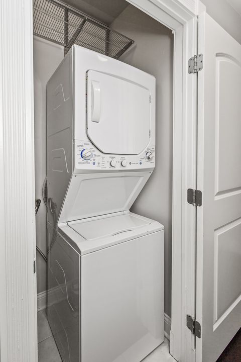 Tiny photo for 4444 N DAMEN Avenue #4E, Chicago, IL 60625 (MLS # 12514592)