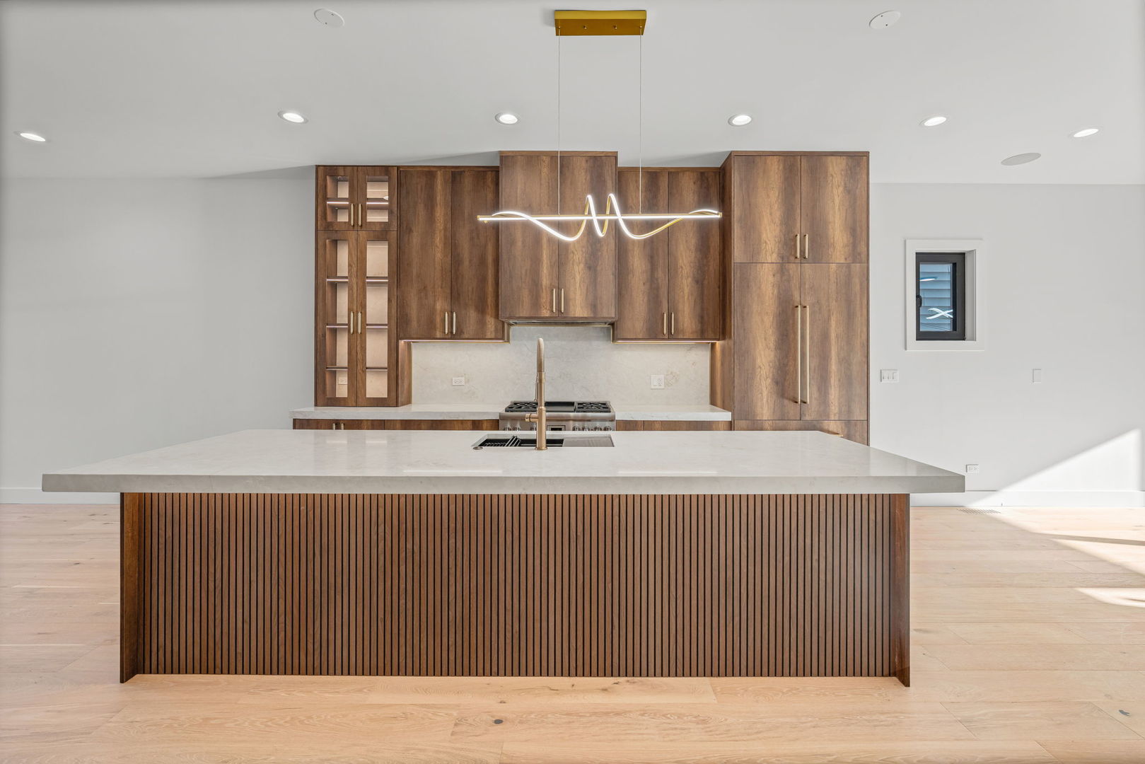 2341 W BELDEN Avenue 1