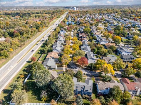 Tiny photo for 1643 Estate Circle, Naperville, IL 60565 (MLS # 12495851)