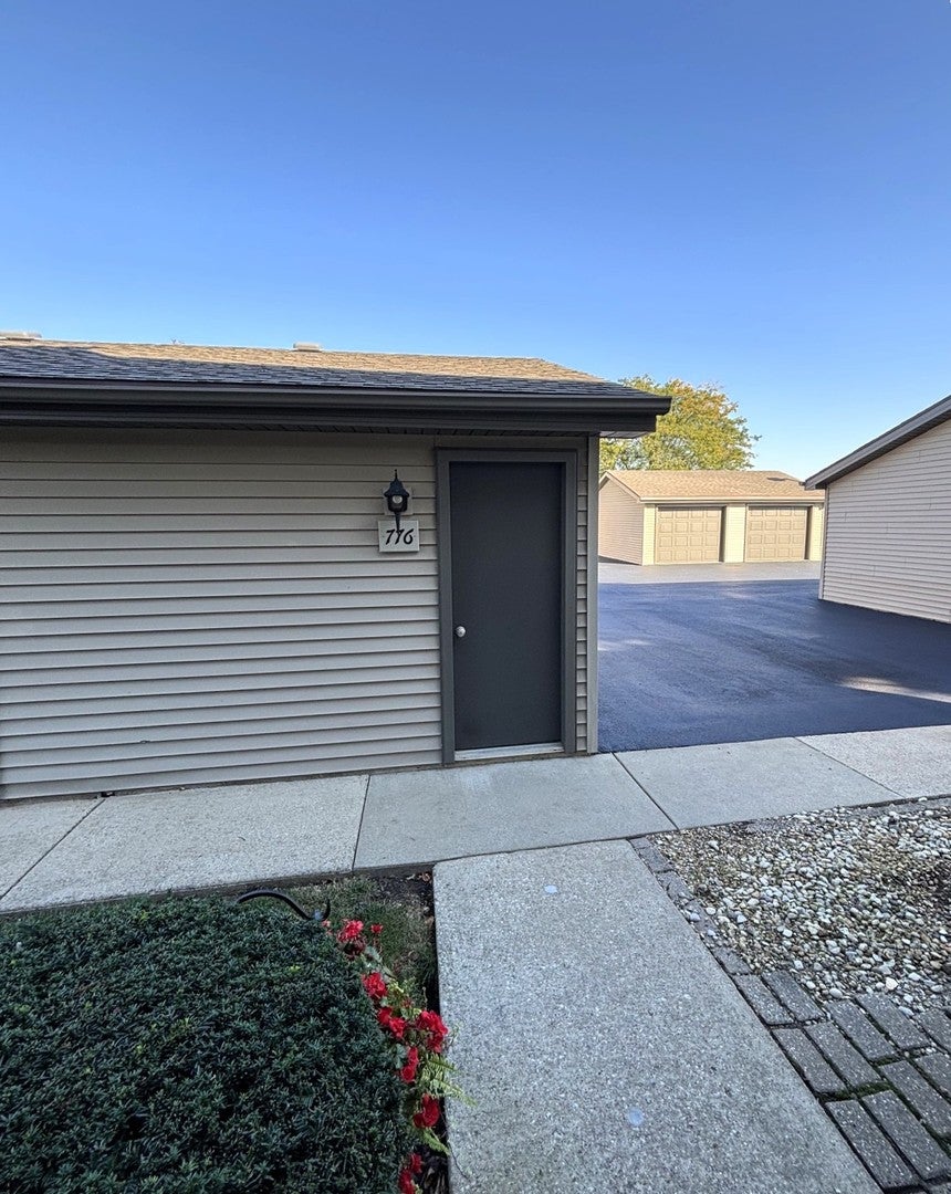 776 Lake Road 776