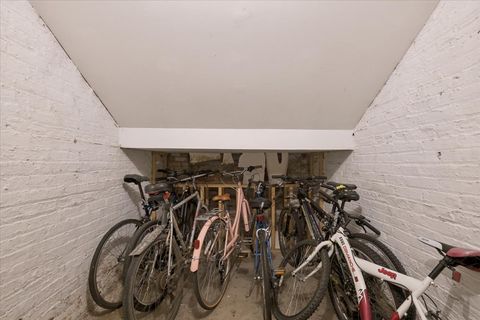 Tiny photo for 4028 N Sheridan Road #1R, Chicago, IL 60613 (MLS # 12570087)