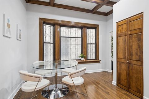 Tiny photo for 4028 N Sheridan Road #1R, Chicago, IL 60613 (MLS # 12570087)