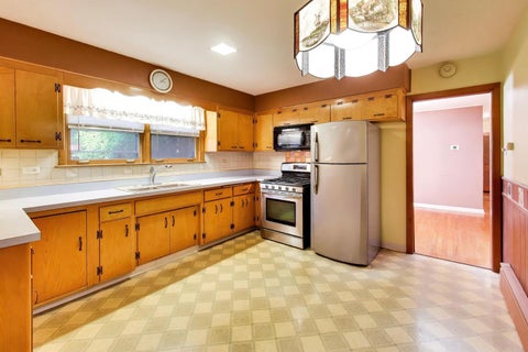 Tiny photo for 102 W Stratford Place, Mount Prospect, IL 60056 (MLS # 12789791)