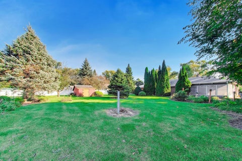 Tiny photo for 102 W Stratford Place, Mount Prospect, IL 60056 (MLS # 12789791)
