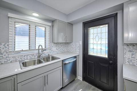 Tiny photo for 257 N Grace Street, Lombard, IL 60148 (MLS # 12606191)