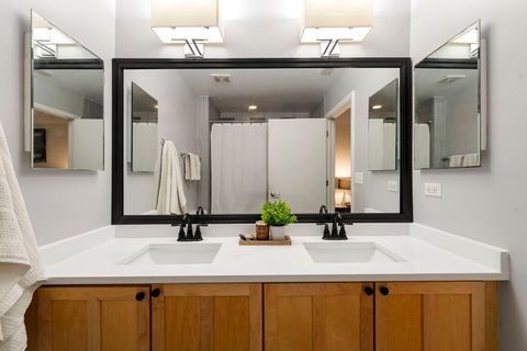 Tiny photo for 2911 N Western Avenue #513, Chicago, IL 60618 (MLS # 12514513)