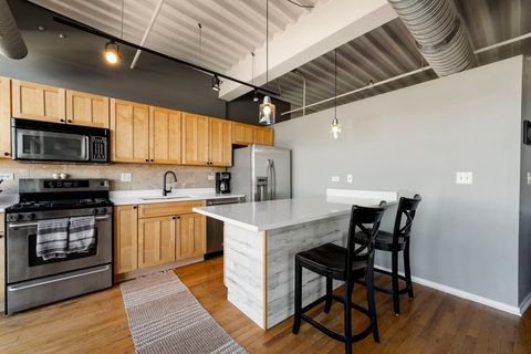 Tiny photo for 2911 N Western Avenue #513, Chicago, IL 60618 (MLS # 12514513)