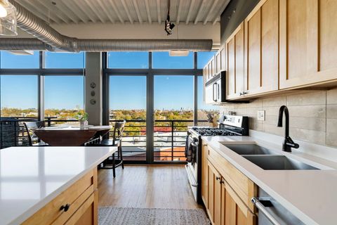 Tiny photo for 2911 N Western Avenue #513, Chicago, IL 60618 (MLS # 12514513)