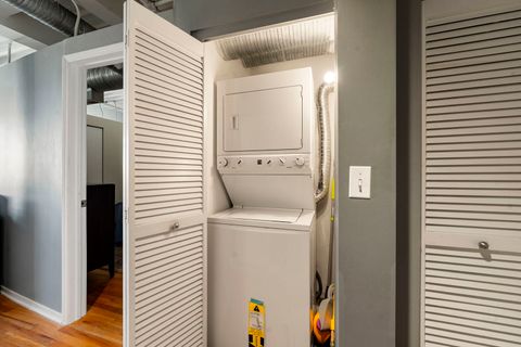 Tiny photo for 2911 N Western Avenue #513, Chicago, IL 60618 (MLS # 12514513)