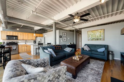 Tiny photo for 2911 N Western Avenue #513, Chicago, IL 60618 (MLS # 12514513)