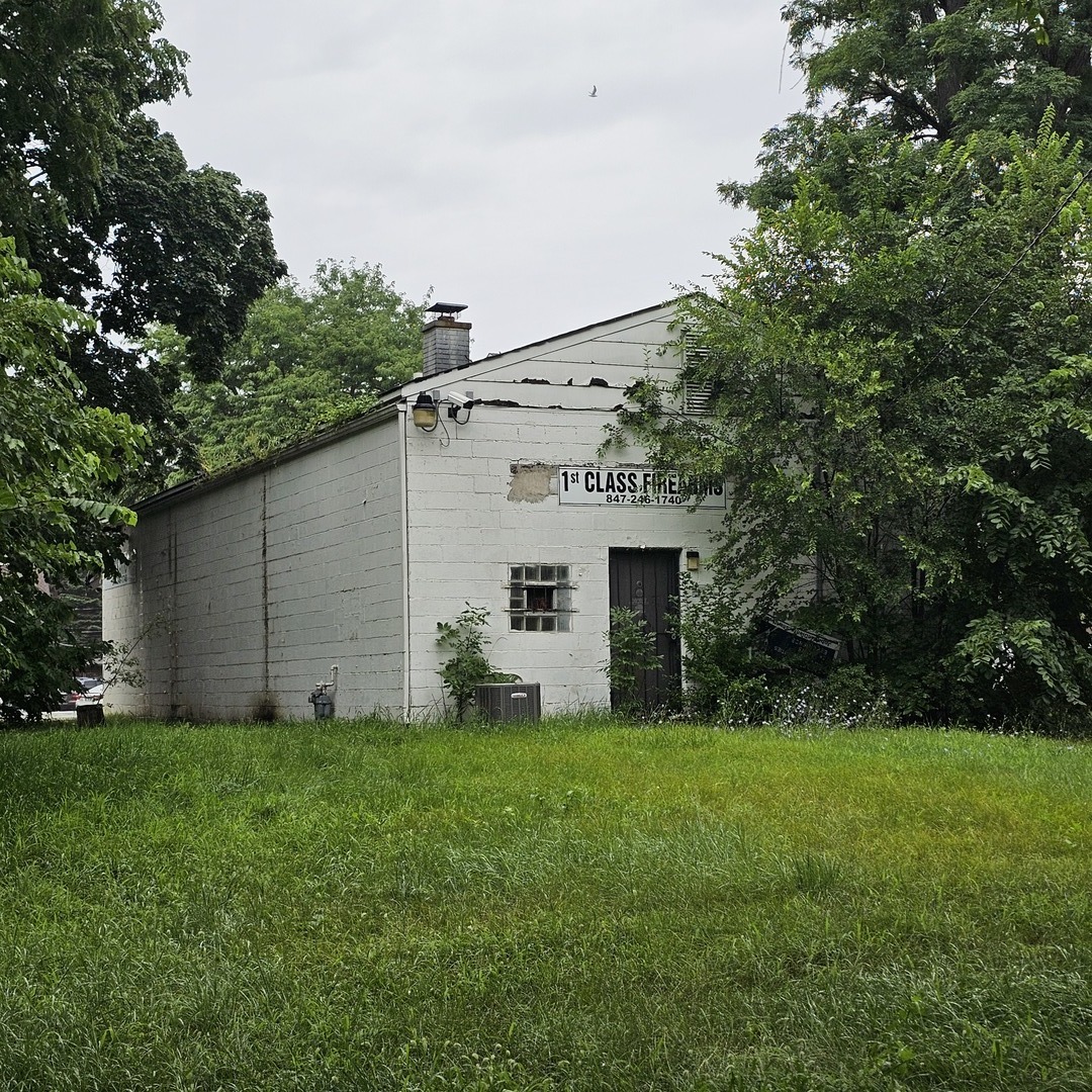 2453 Sheridan Road