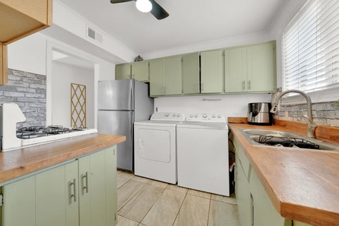 Tiny photo for 8430 S Keating Avenue, Chicago, IL 60652 (MLS # 12752234)